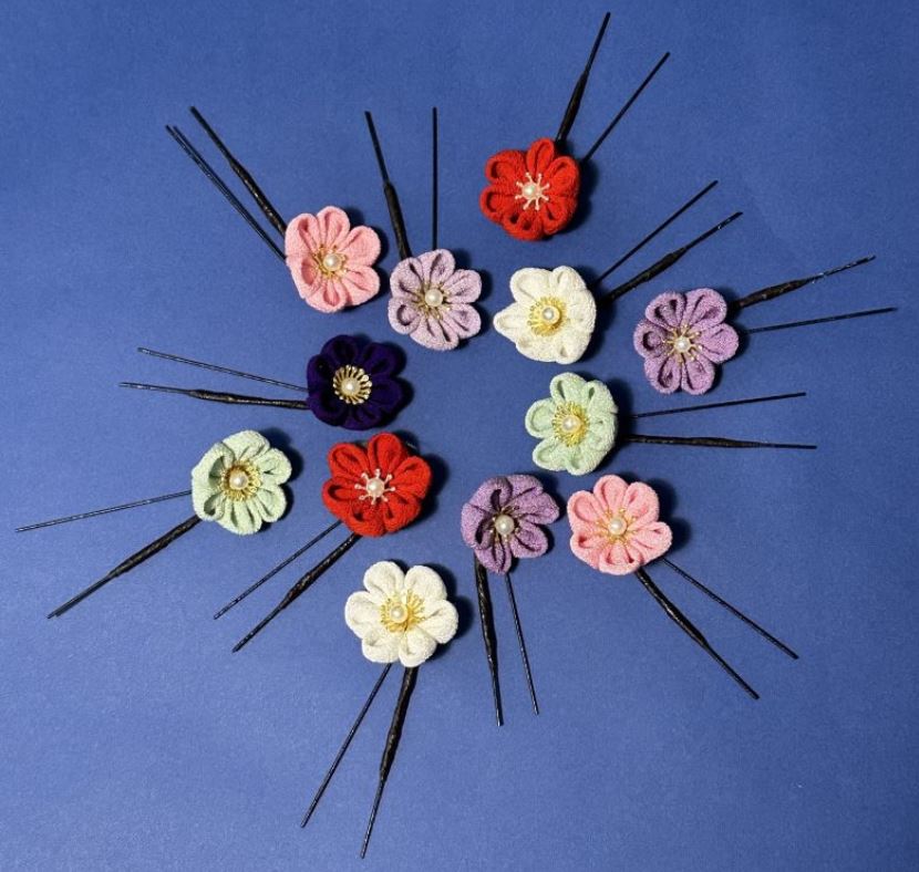 A Single Flower Tsumami Hair Pin