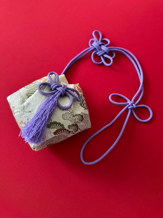 Kariroku with wooden potpourri