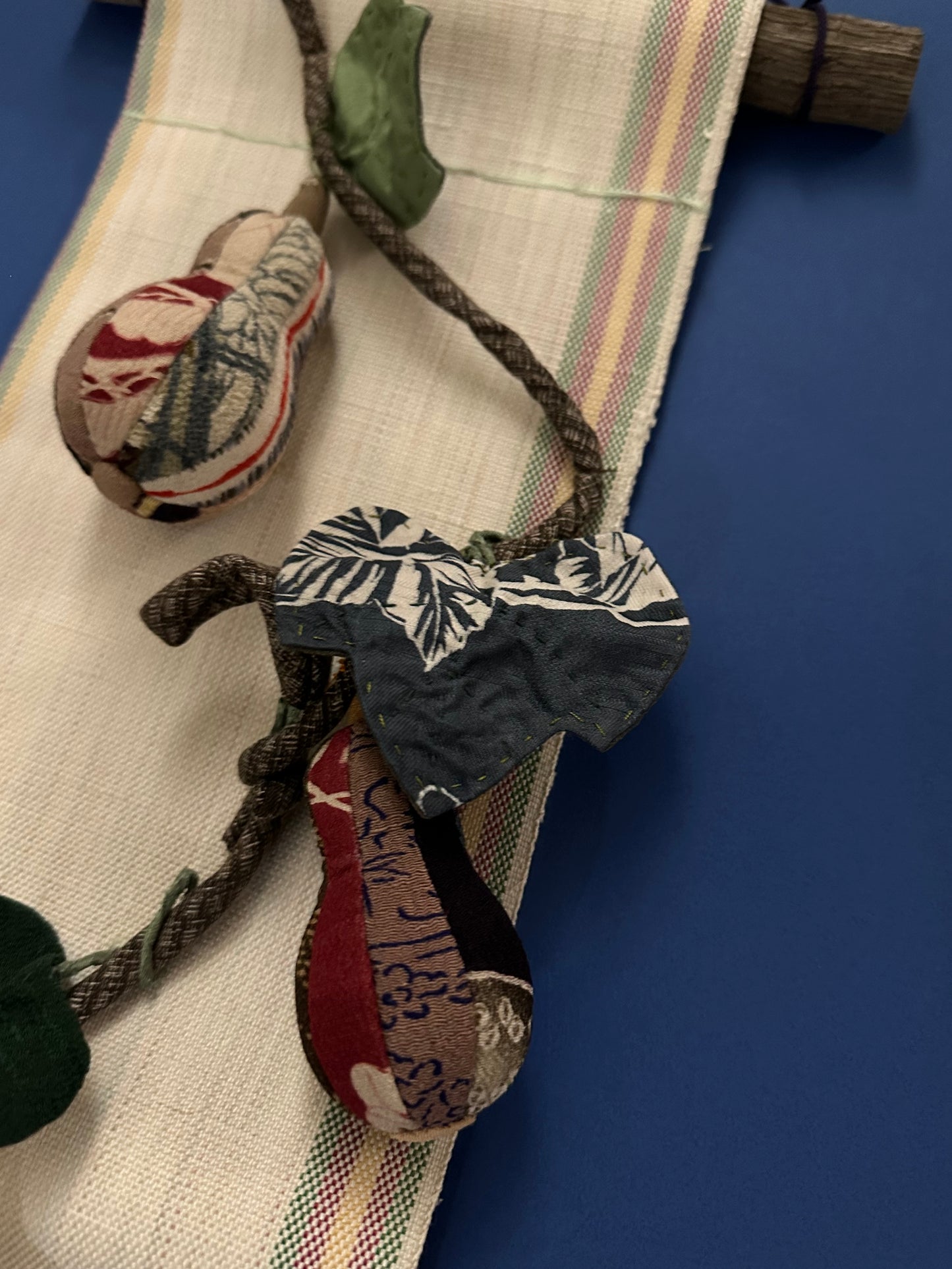 Tapestry of calabash gourds (Hyotan)