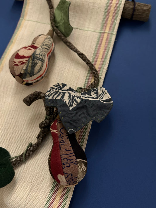 Tapestry of calabash gourds (Hyotan)