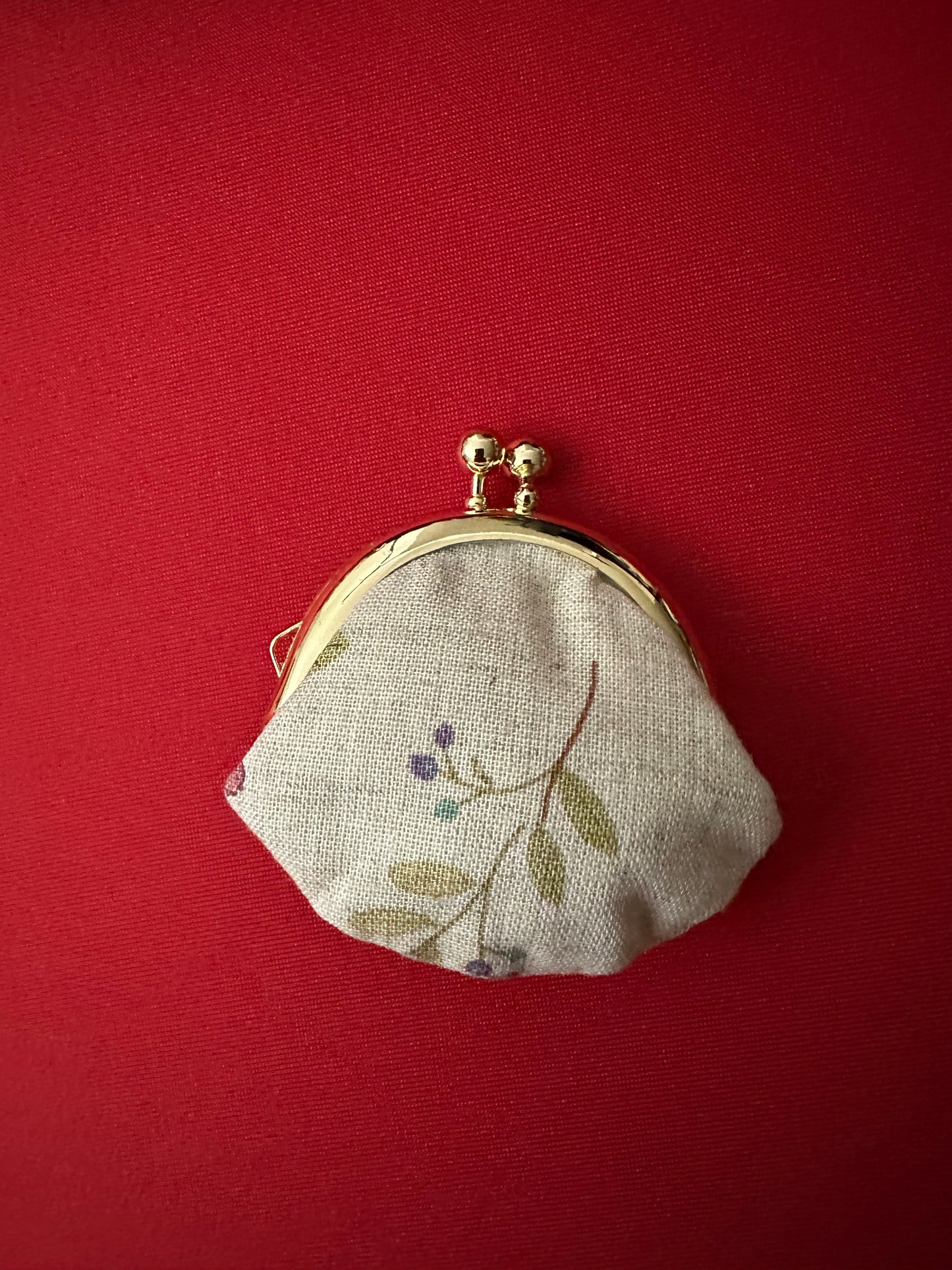Tiny Purse with a Clasp - wooden potpourri