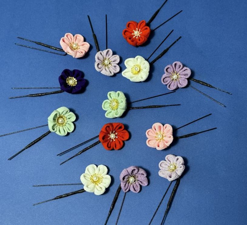 A Single Flower Tsumami Hair Pin